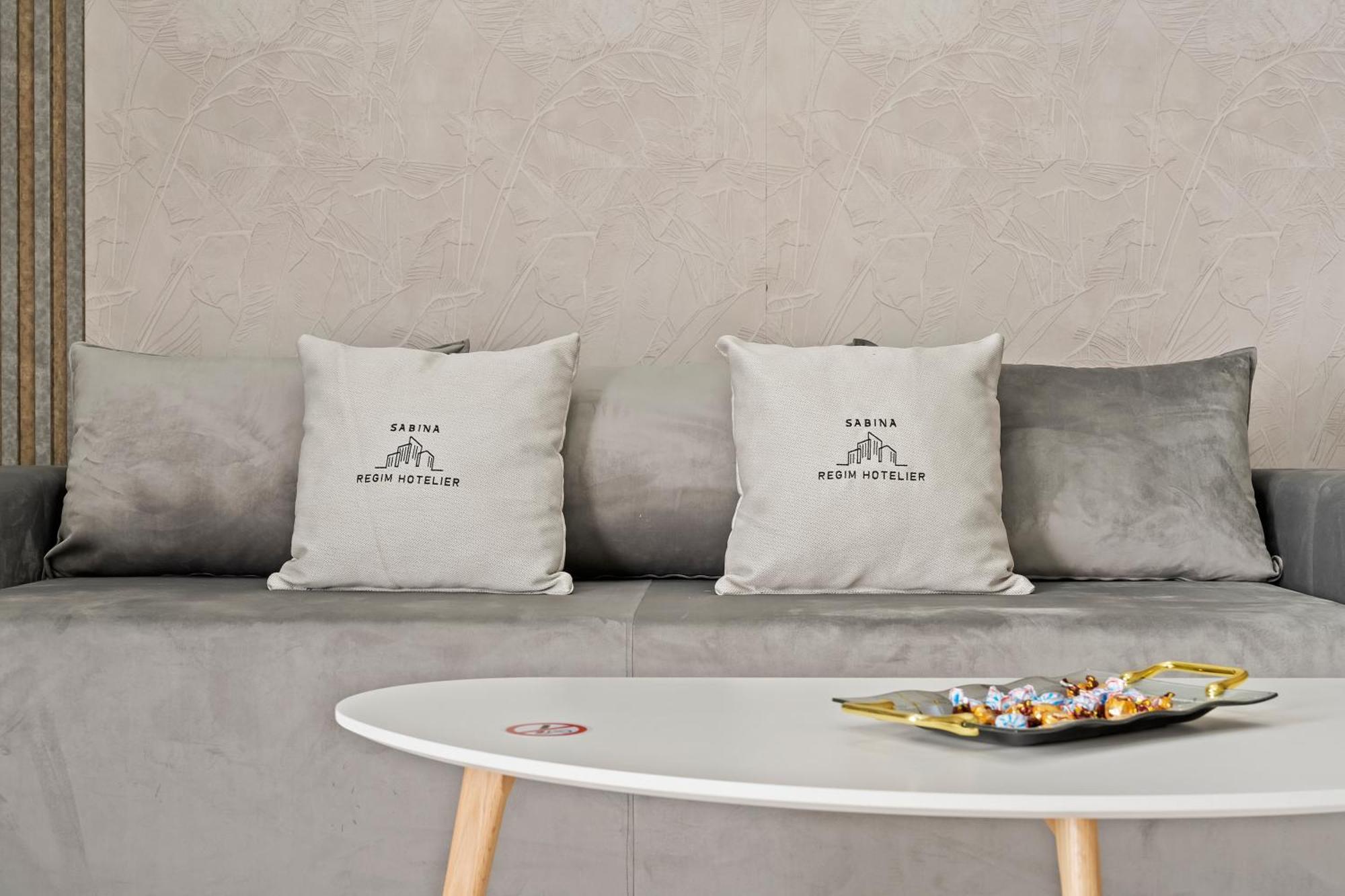 My Home Is Your Home Bukares Bagian luar foto