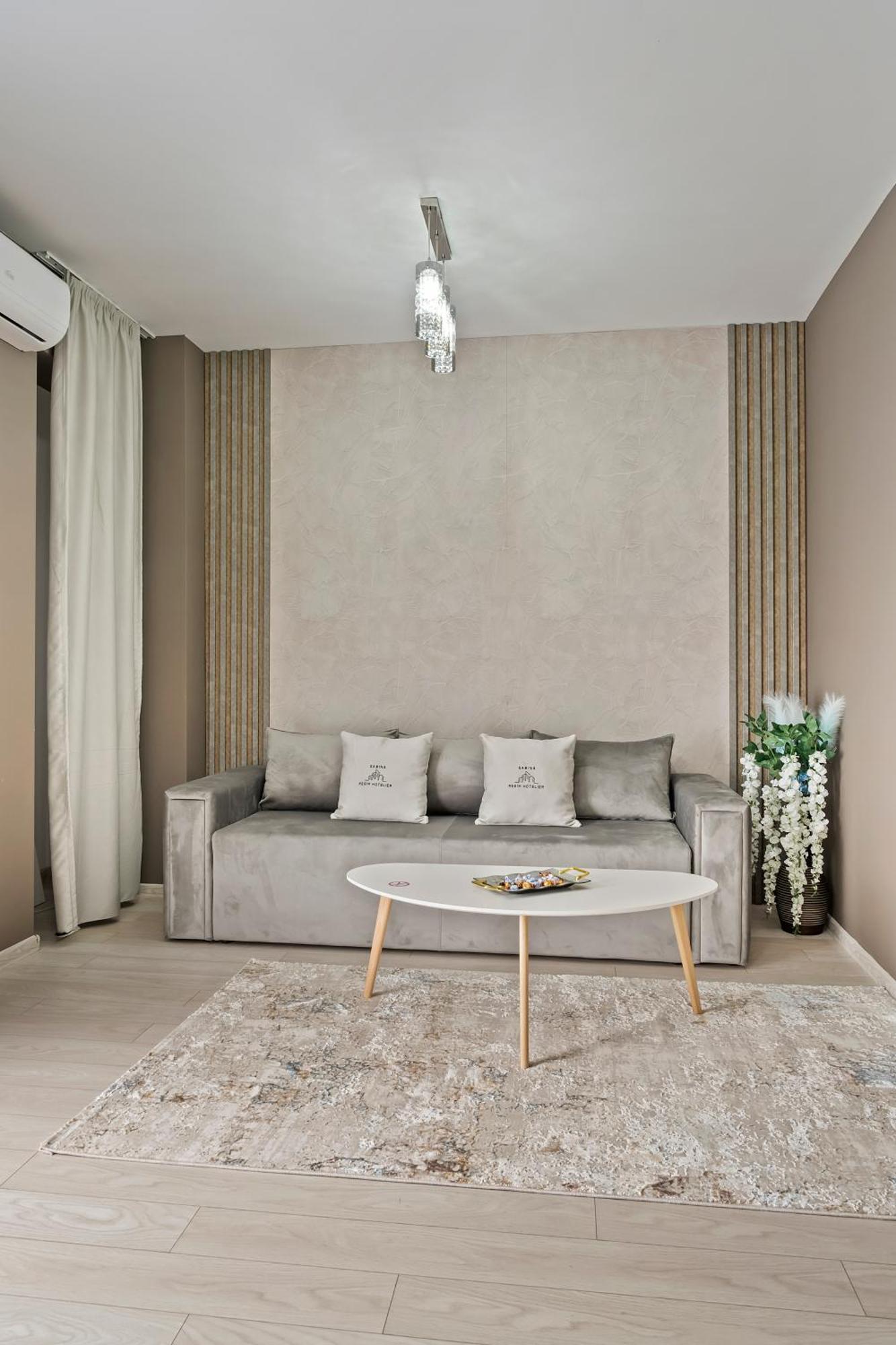 My Home Is Your Home Bukares Bagian luar foto
